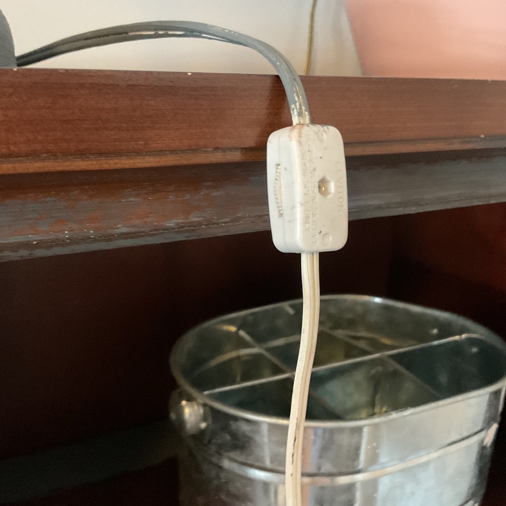 Lamp - Picture 4 of 4
